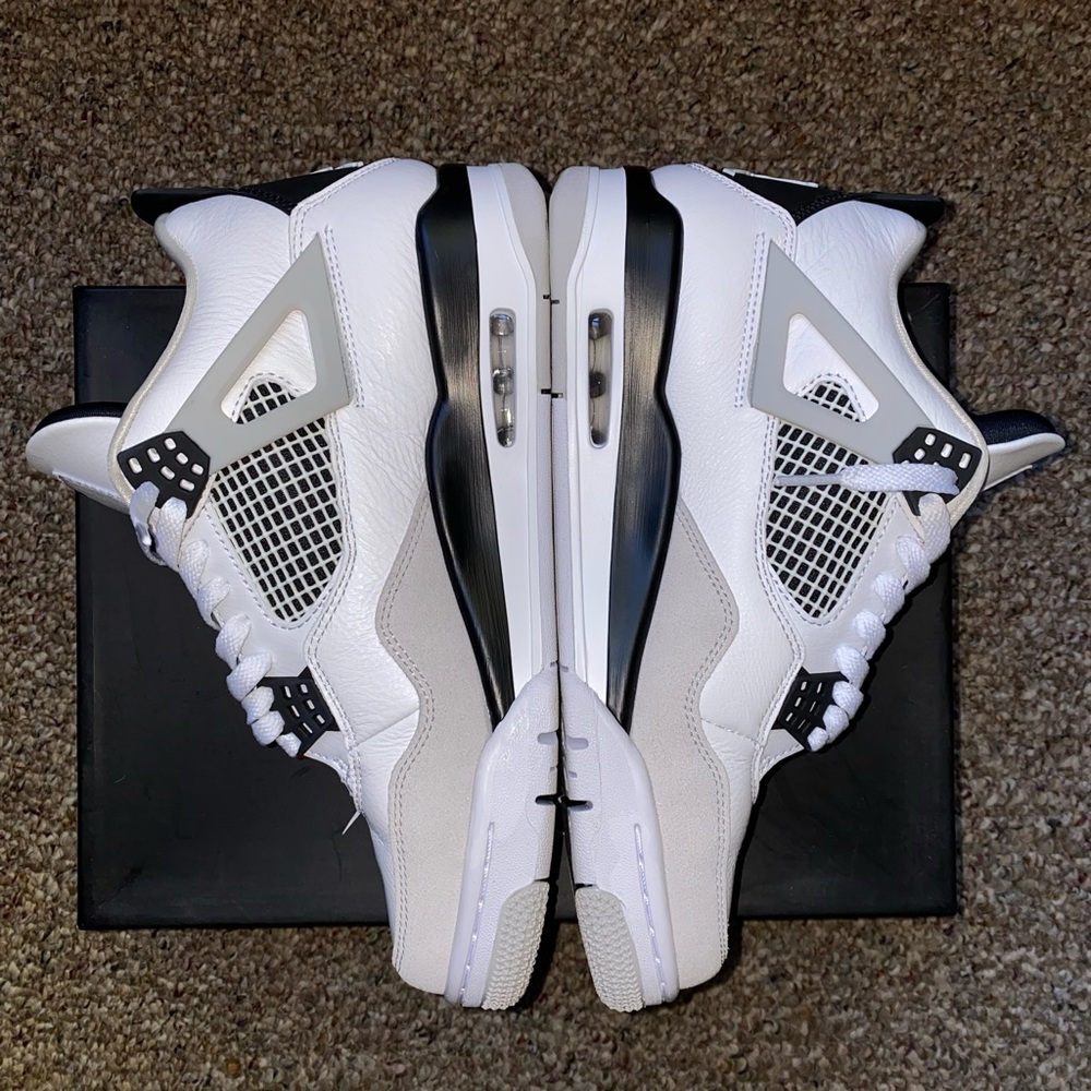 Jordan 4 Retro Military Black - Picture 3 of 7
